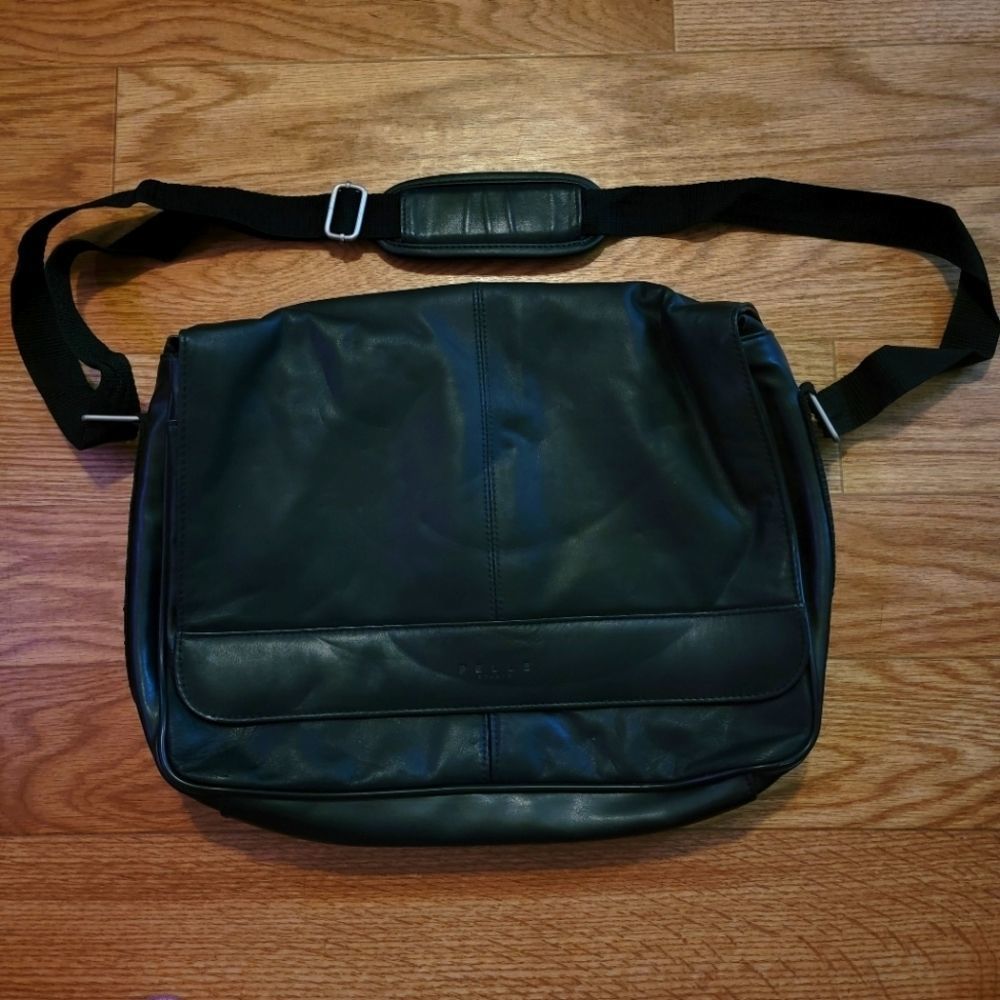 Pelle Studio Wilsons Leather Messenger Laptop Travel Bag